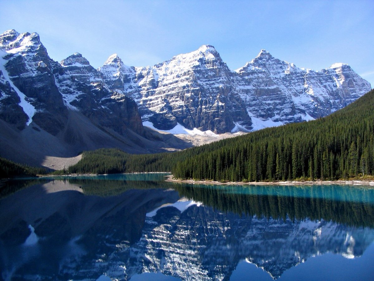 A turquoise lake ringed by mountains in Banff National Park