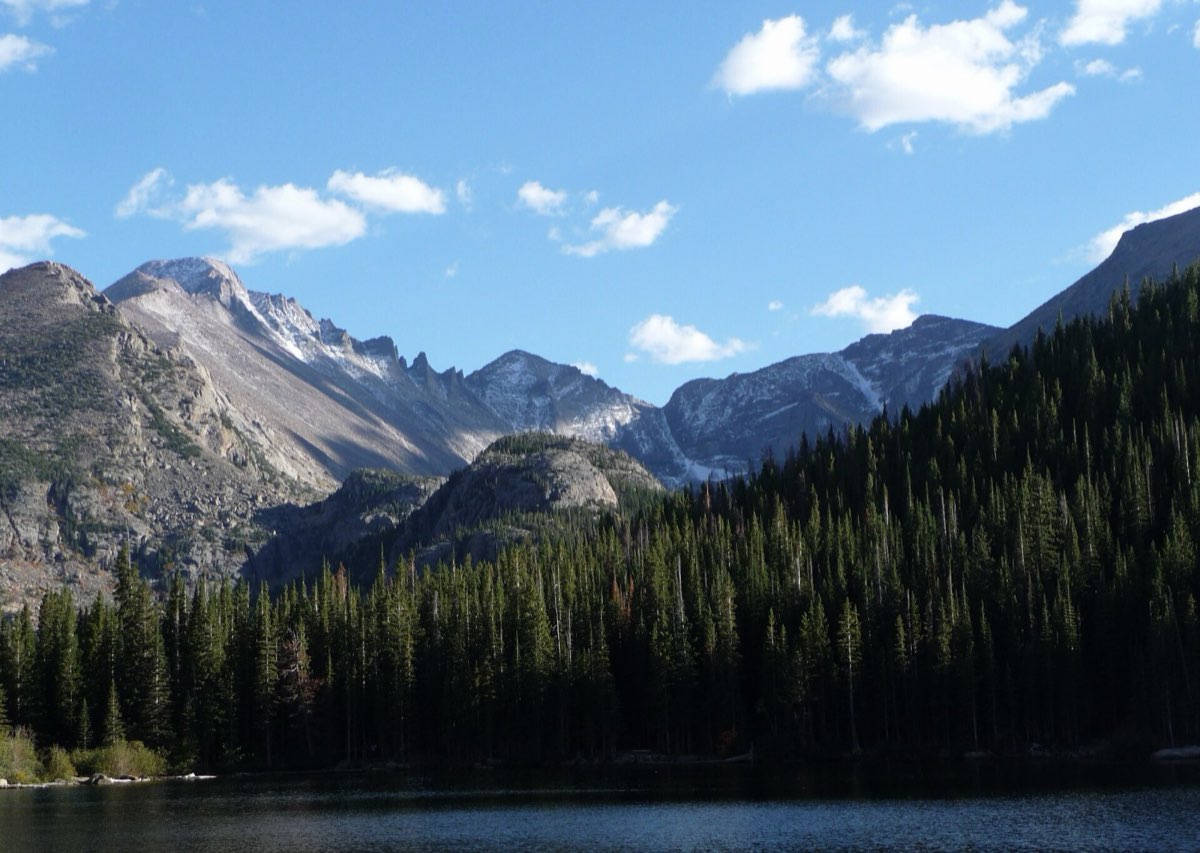 Alpine peaks and a glacial valley in Rocky Mountain National Park